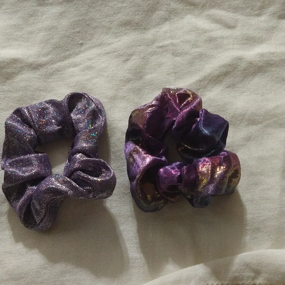 Sparkle and Shine Hair scrunchies - Picture 4 of 5